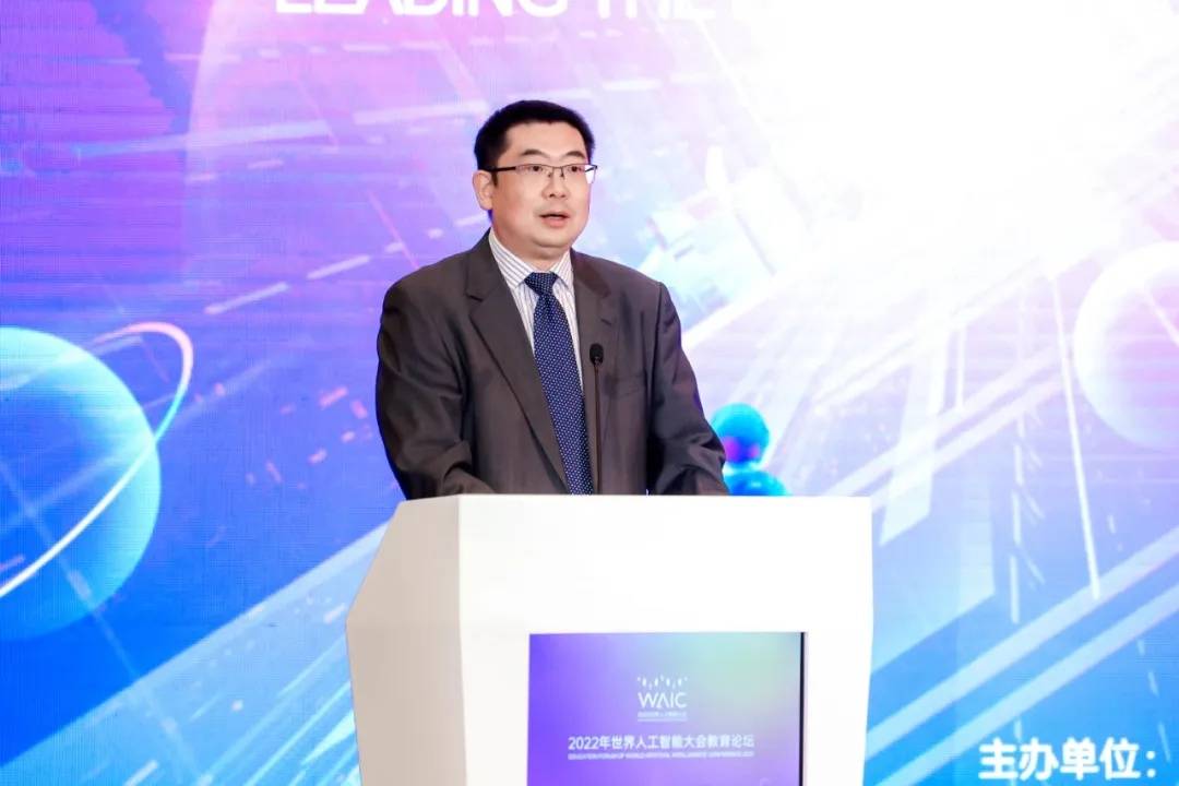华东师范大学教授许鑫因病逝世，年仅49岁