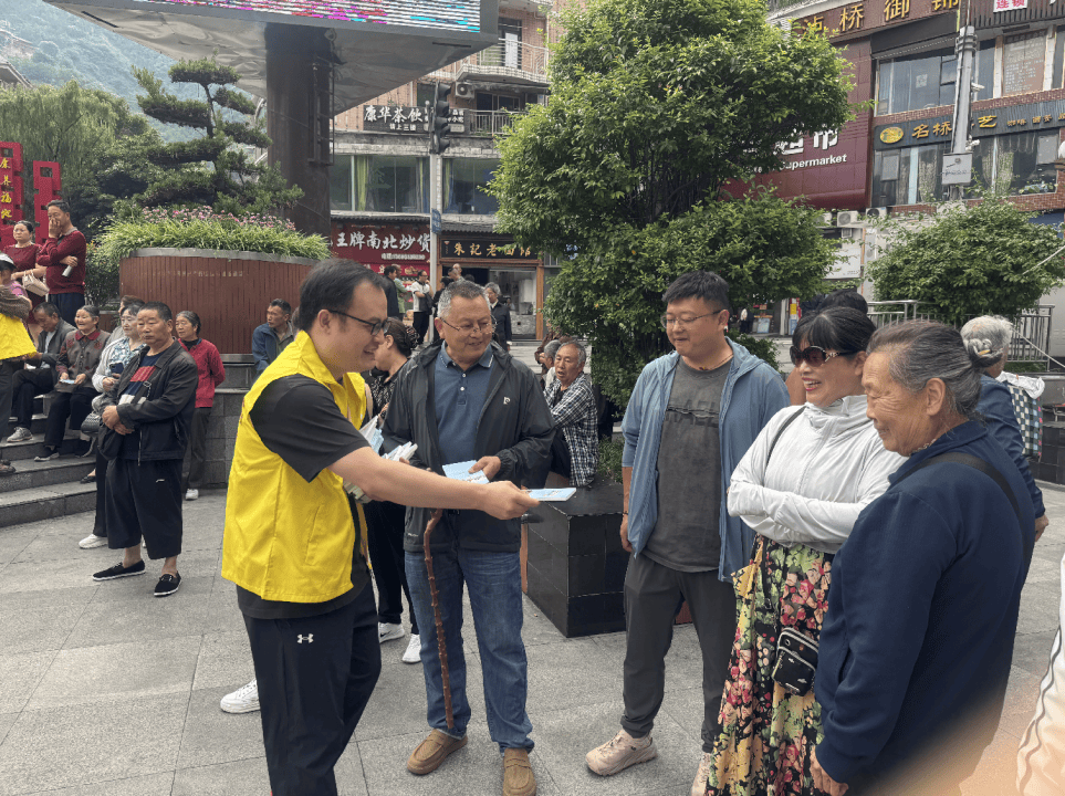 赓续“发展体育运动 增强人民体质”题词精神，四川掀起健身热潮
