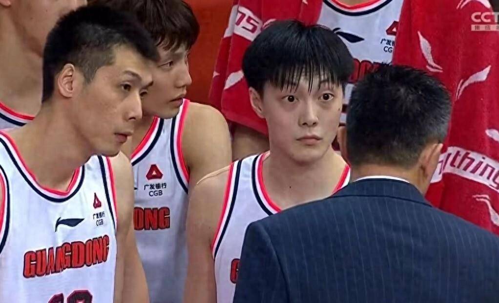 8月3号下午3点40，体育频道直播重大比赛
