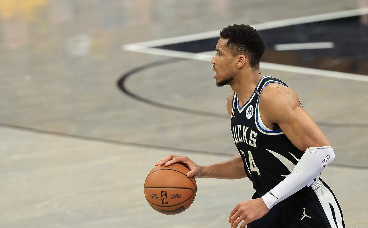 NBA新闻:勇士引援进展,威少下季告别NBA?雄鹿官方签约消息公布