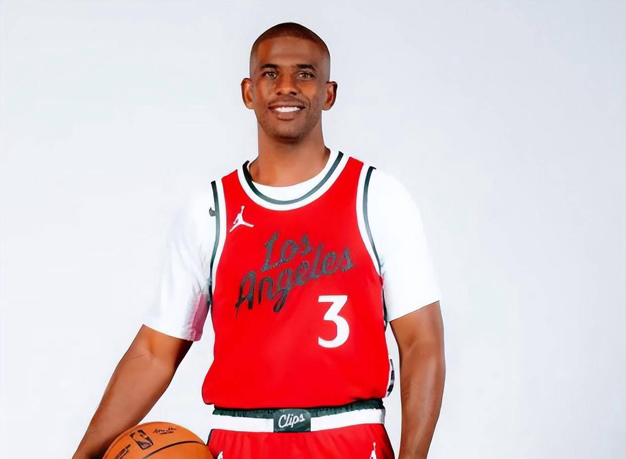 NBA新闻速递:保罗回归快船,杨瀚森与伦纳德交流,哈利成功求婚