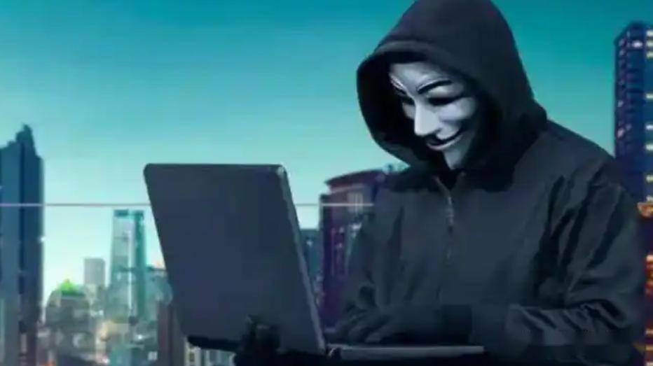 据央视新闻报道,美国国家安全局利用境外手机品牌短信服务漏洞,秘密网攻控制中国授时中心多名手机工作人员手机终端,窃取手机敏感资料