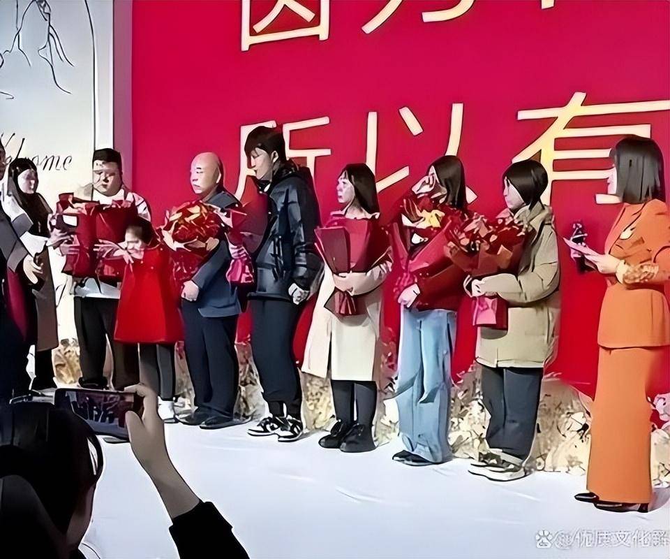 被拐25年“体育生”归位,0资产到亿万身家,解清帅10月12日红旗车队迎娶大学女友