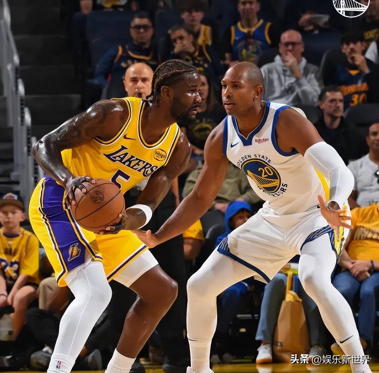 体育赛事节目播报：湖人103-111勇士