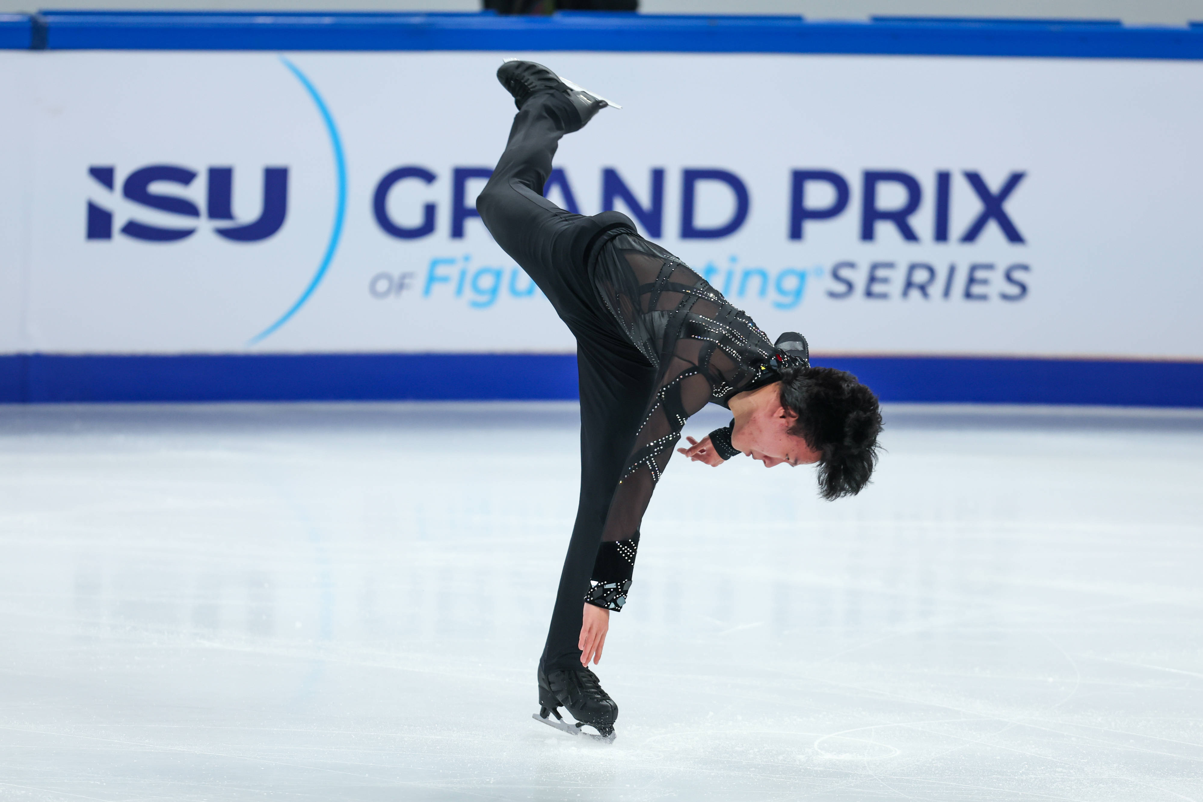 (体育)花样滑冰——中国杯:男子单人滑短节目赛况