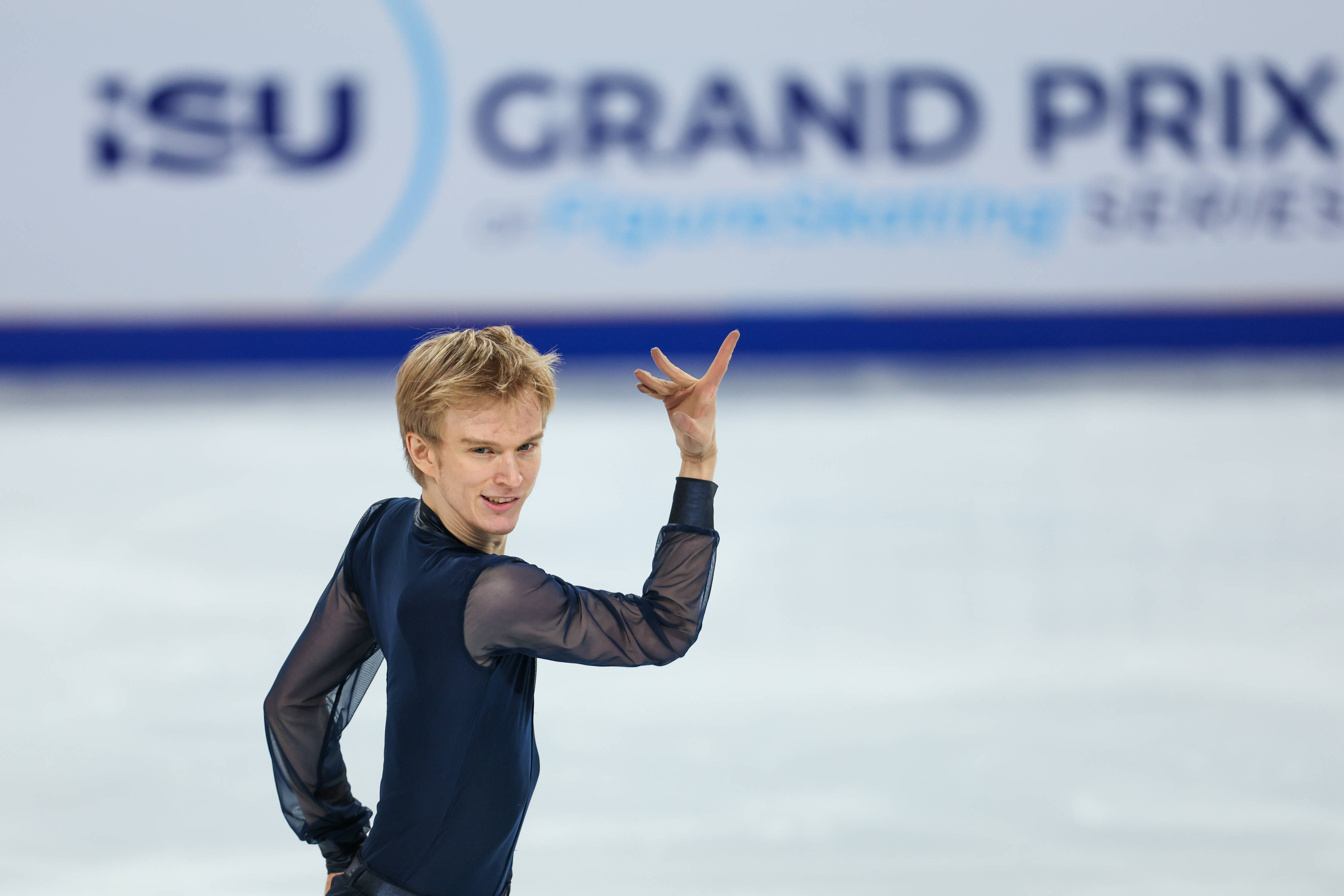 (体育)花样滑冰——中国杯:男子单人滑短节目赛况