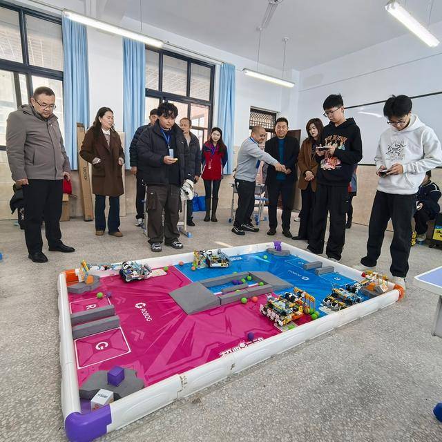 二七区学生科技体育主题教育竞赛在滨河花园实验小学成功举办