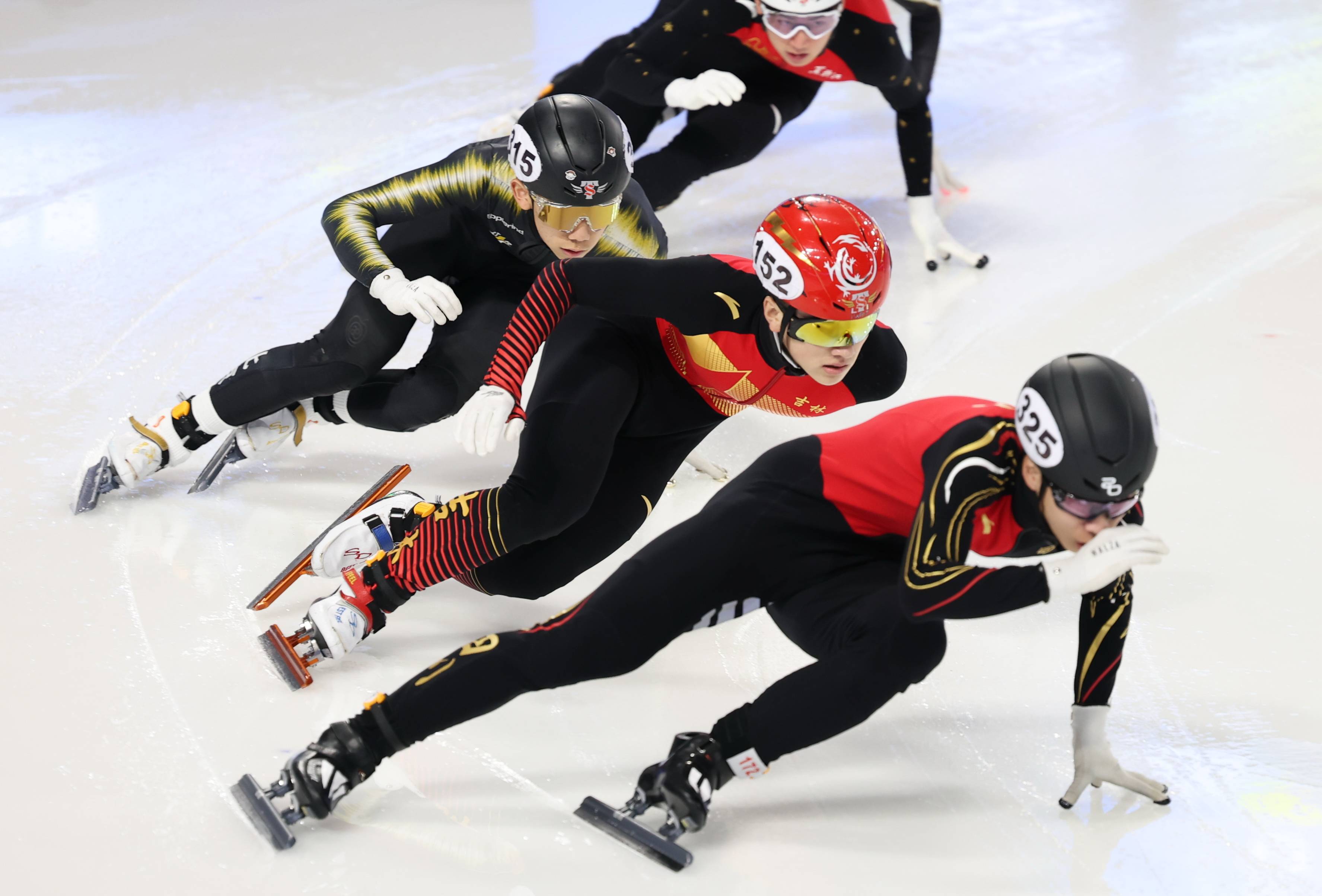 (体育)短道速滑——中国杯精英联赛承德站:李禹衡获得甲组男子500米冠军